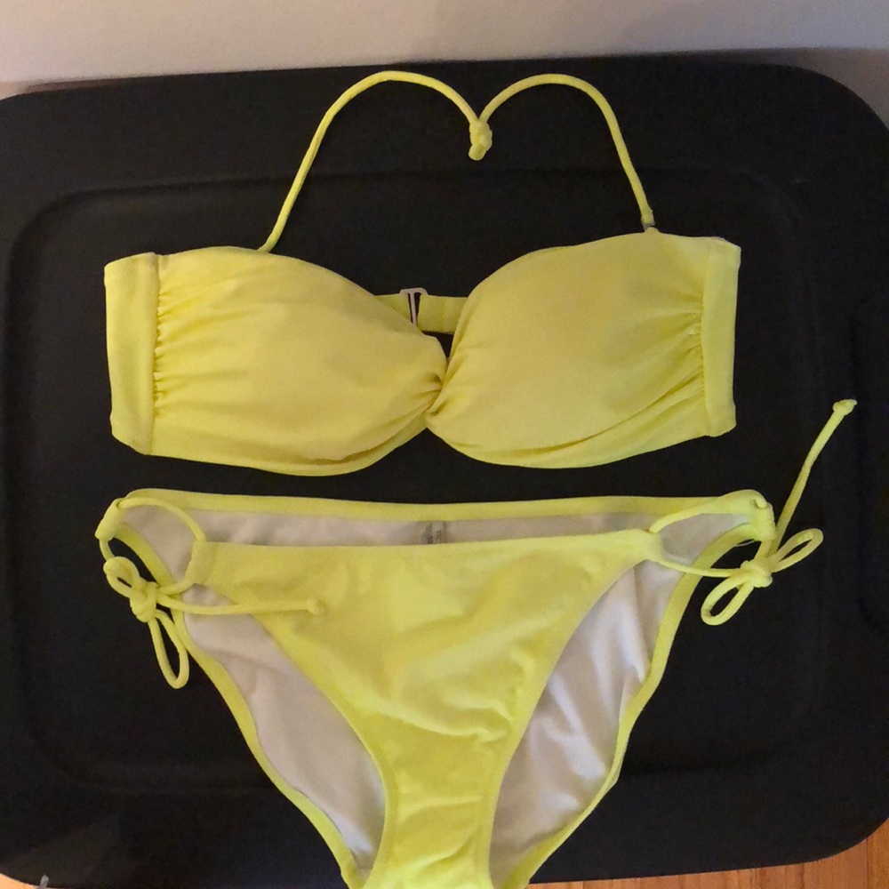 Victoria’s Secret neon strapless bikini